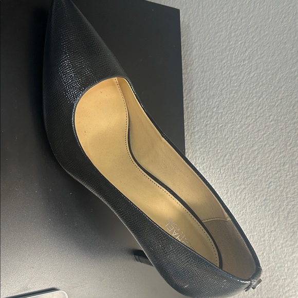 Michael Kors Black Pointed Toe Heels - Picture 5 of 6